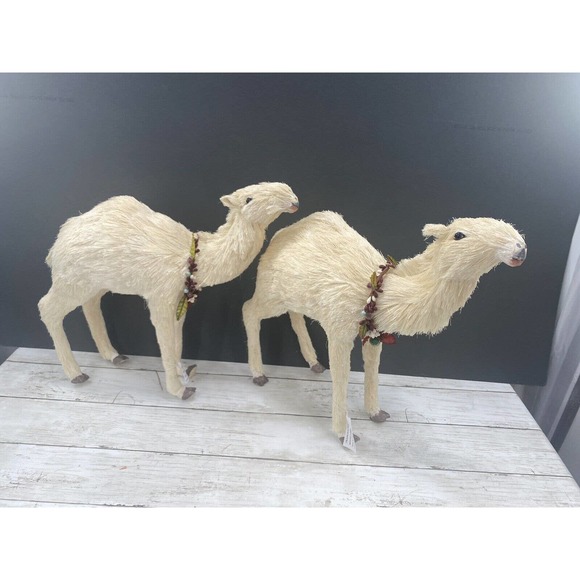 Trademark Exclusive Large Pair Decorative Nativity Standing Lamas/Camels 15x17" - Picture 12 of 12